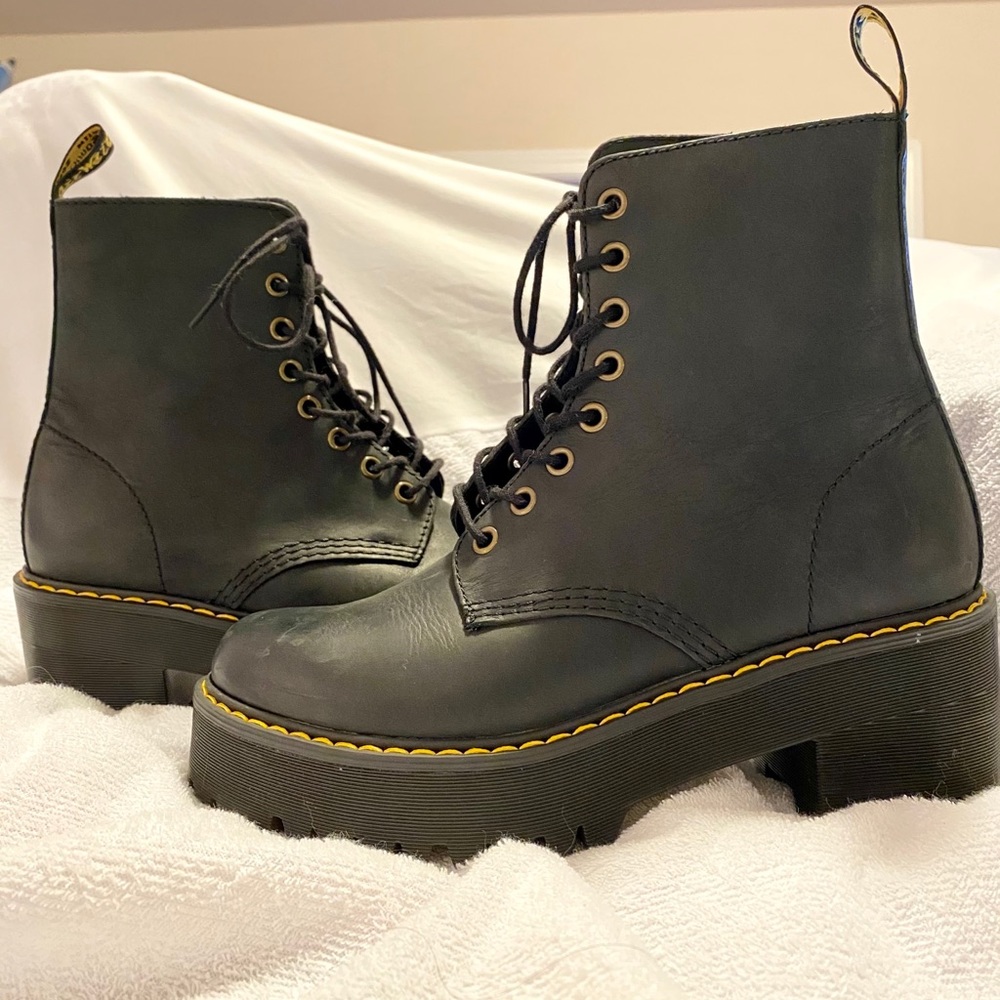 Dr Martens Shriver Hi Wyoming heeled ankle boots